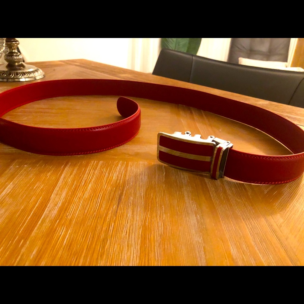 BNWT Luxurious Automatic PWR Red Ratchet Belt!!